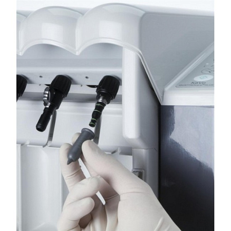 KaVo QUATTROcare PLUS 2124А - программно-управляемый прибор для чистки, смазки и ухода за четырьмя наконечниками одновременно